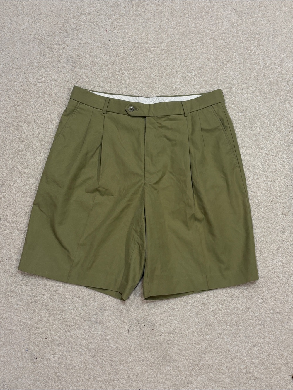 Ballin Men's Classic Pleated Olive Green Shorts